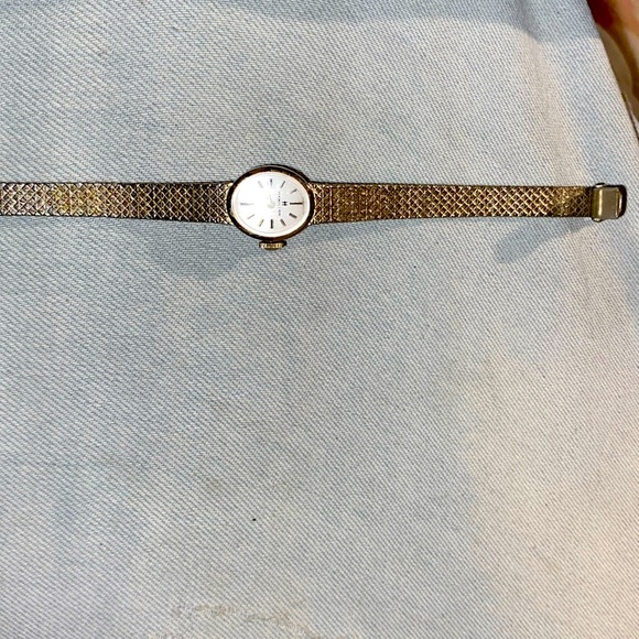 Ladies watch - Picture 1 of 4